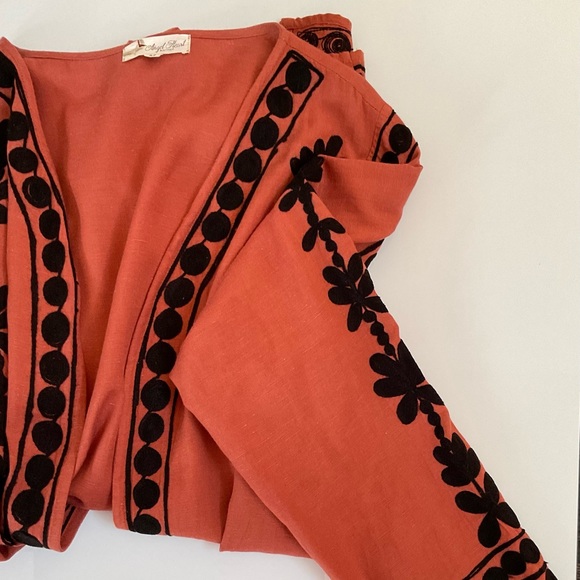 Angel Heart Boutique Rust Open Front Jacket with Black Embroidery, Size M - Picture 9 of 9